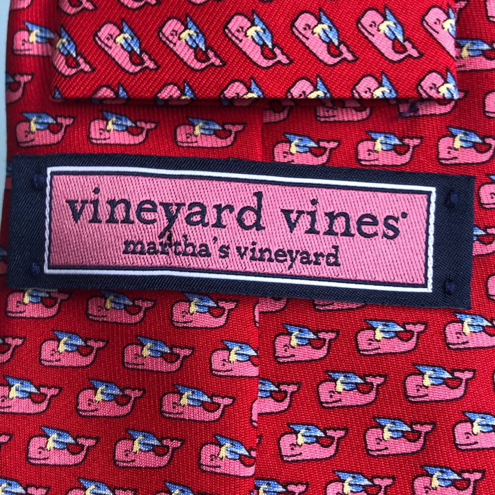 Vineyard Vines Graduation tie